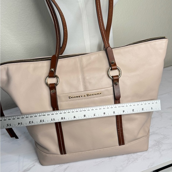 Dooney & Bourke Wexford Leather Tilly Large Tote Shoulder Bag Cream Brown - Picture 4 of 15